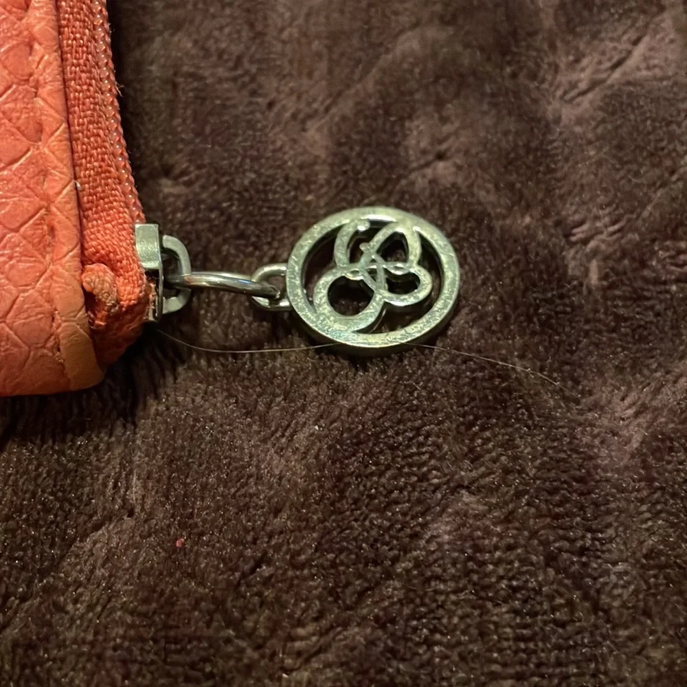 Jessica Simpson Wallet - Picture 3 of 8